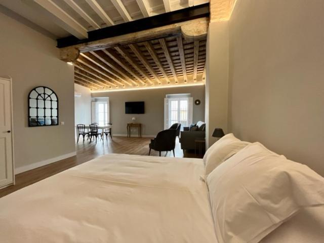 Ti1 Estiloso Loft 120M De La Catedral Tomas De Ibarra Street Seville Luaran gambar