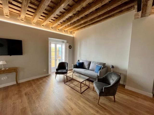 Ti1 Estiloso Loft 120M De La Catedral Tomas De Ibarra Street Seville Luaran gambar