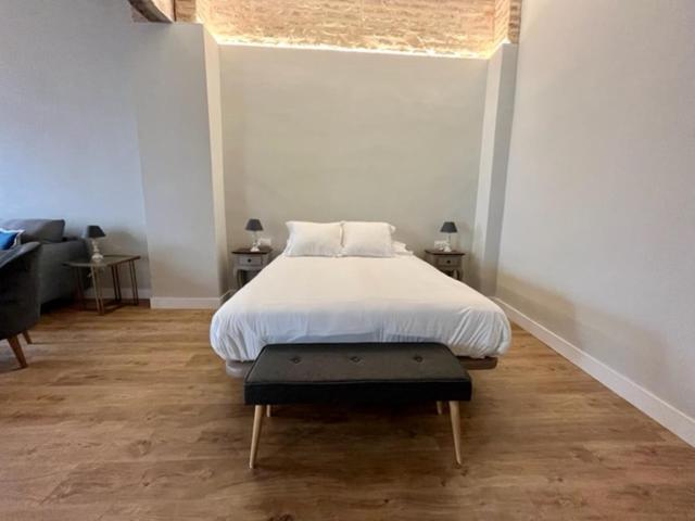 Ti1 Estiloso Loft 120M De La Catedral Tomas De Ibarra Street Seville Luaran gambar